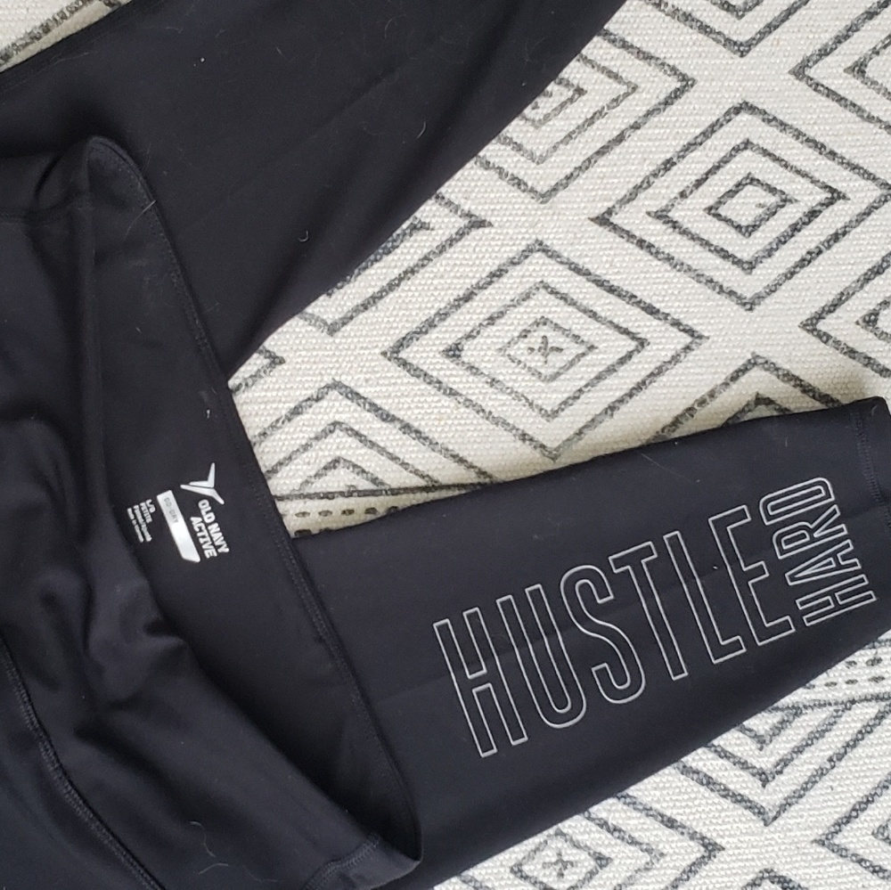New!! "Hustle Hard" Crop Leggings